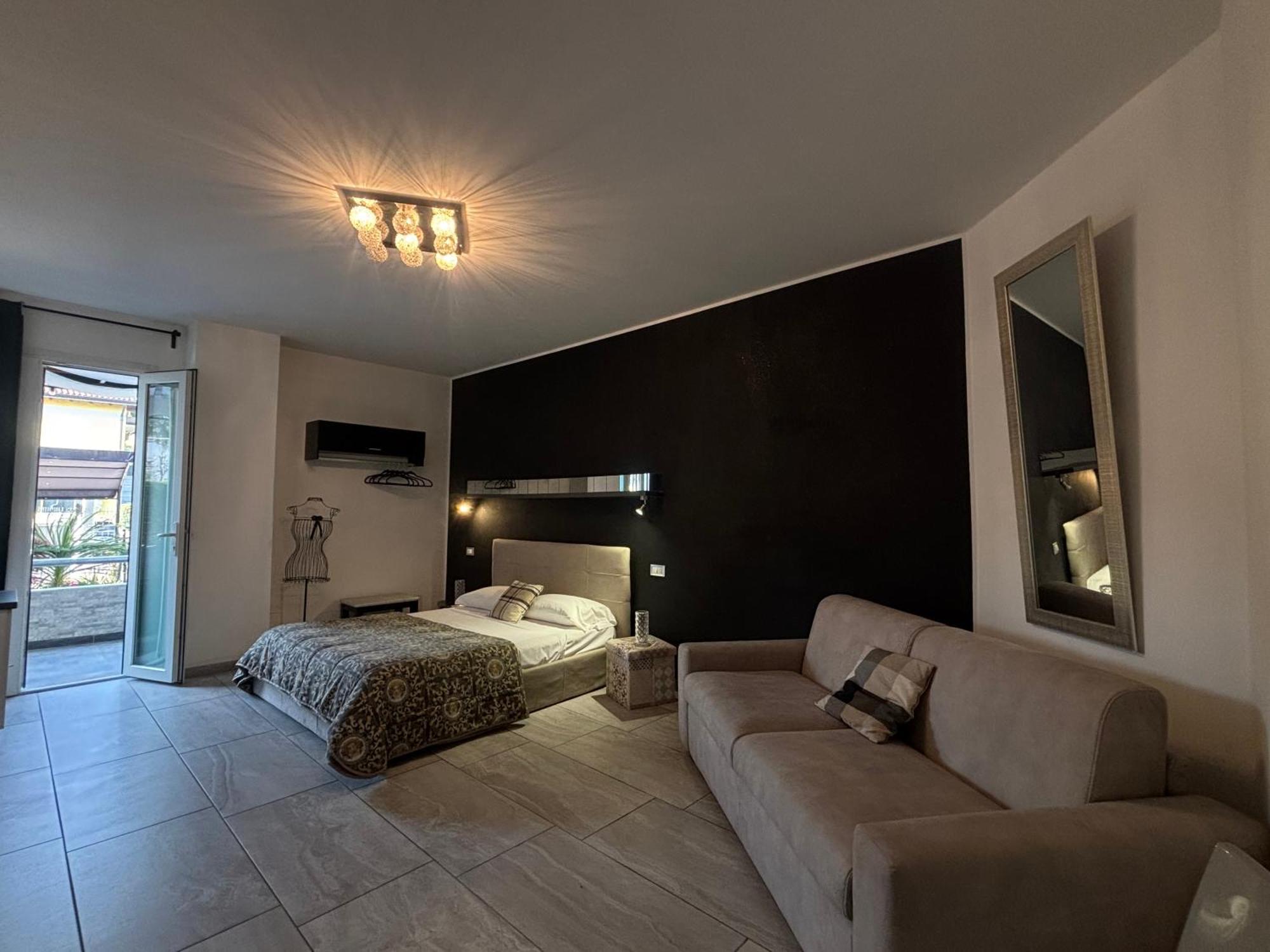 Garda Relais Luna Blu Peschiera del Garda Buitenkant foto